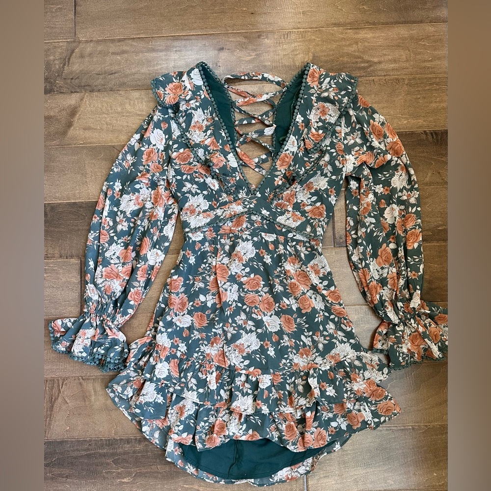 Hello Molly lace back mini dress size 6